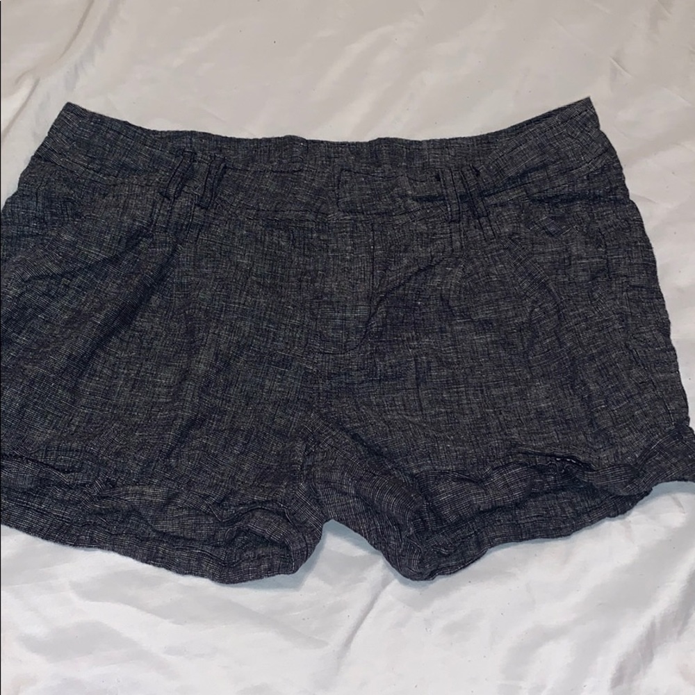 Black and white shorts - Picture 1 of 6
